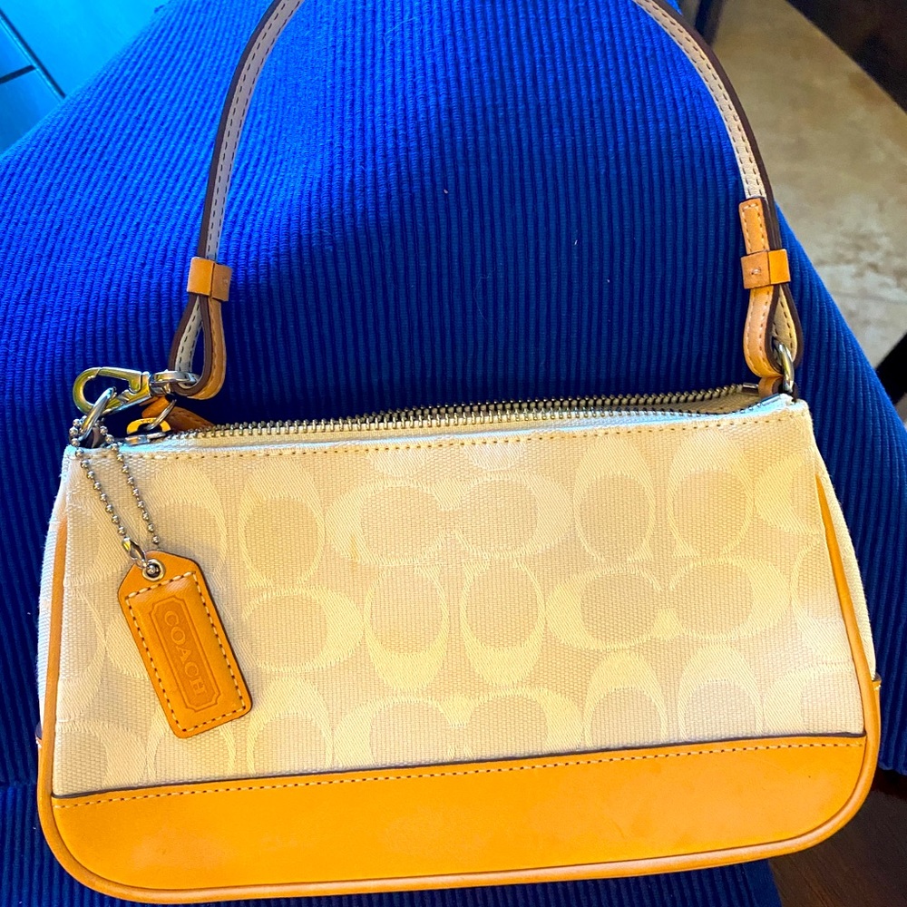 Vintage Coach mini  bag ivory/beige gently used